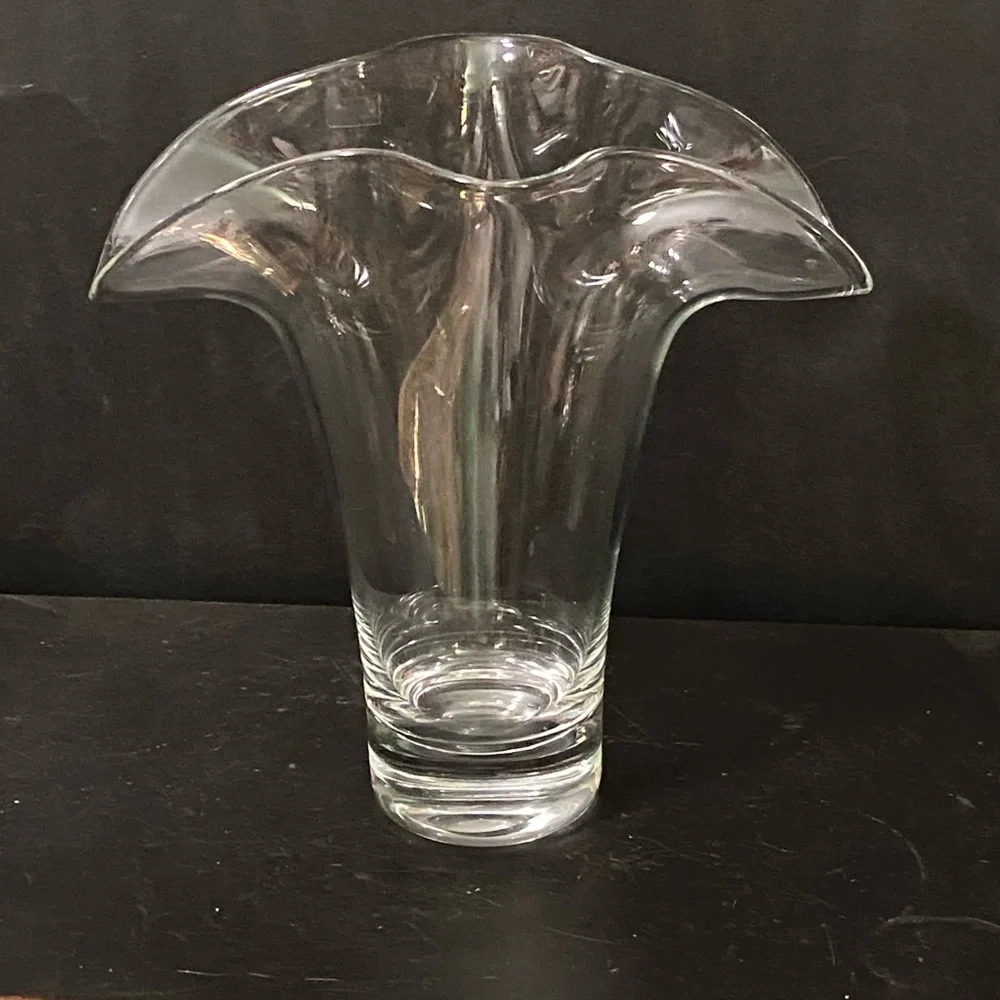 Crate & Barrel Wave Fan Crystal Clear Glass Vase krosno Poland